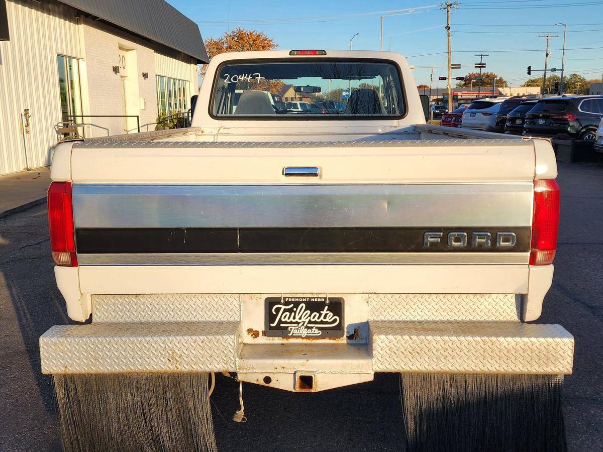 Ford-f-250-1995-white-4