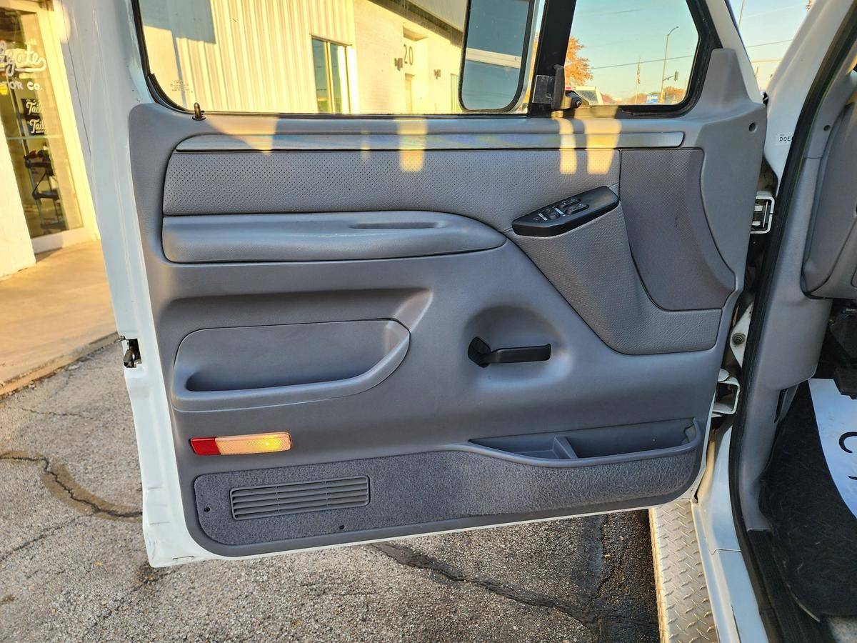 Ford-f-250-1995-white-7