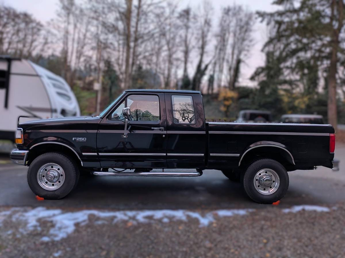Ford-f-250-1996-black-1