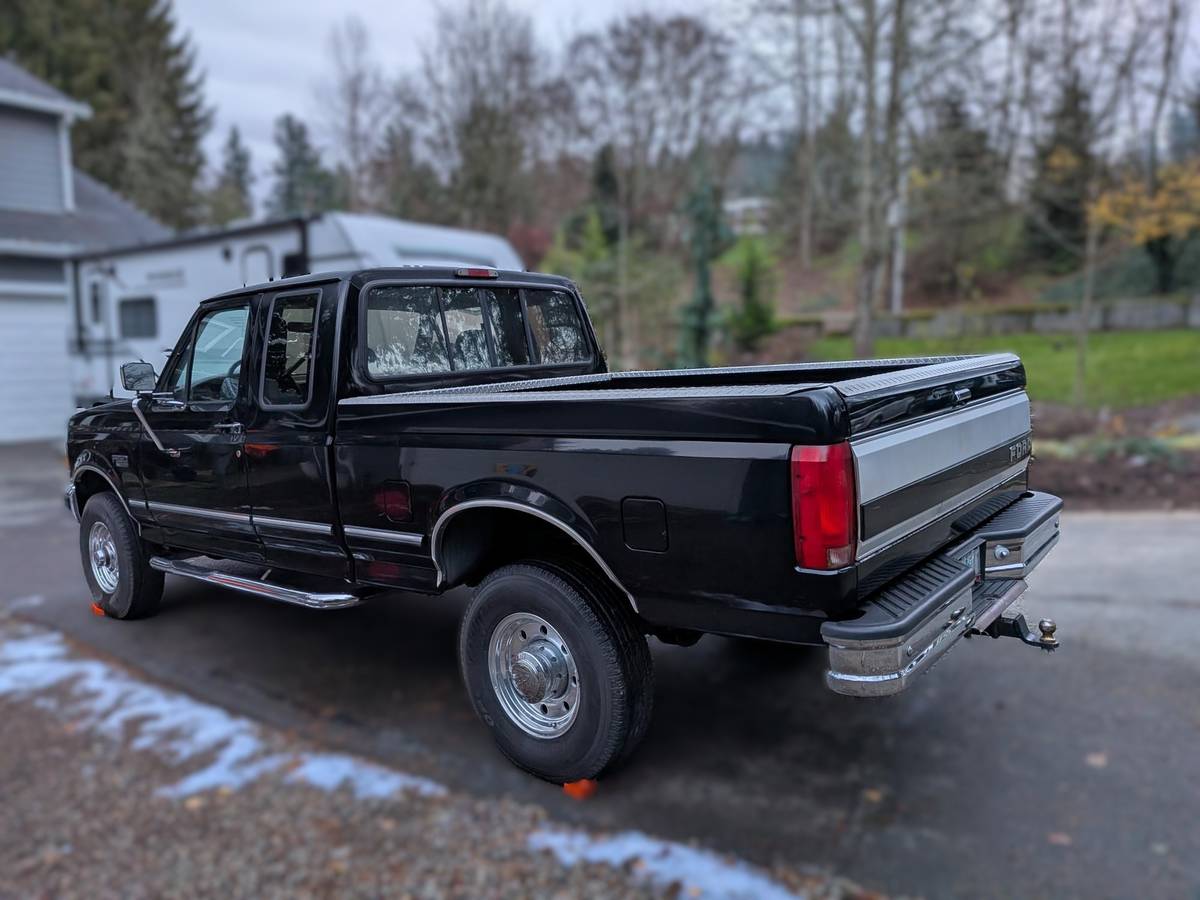 Ford-f-250-1996-black-2