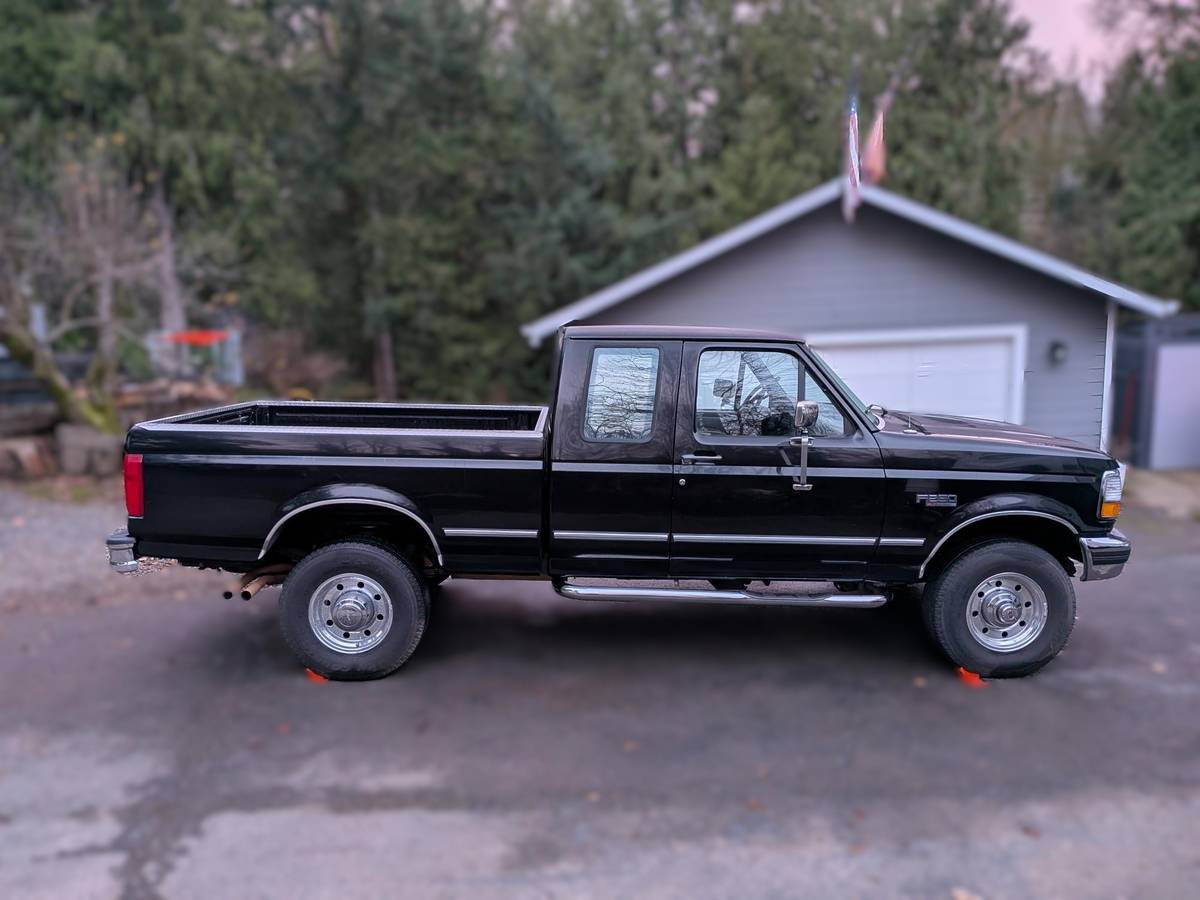 Ford-f-250-1996-black-6