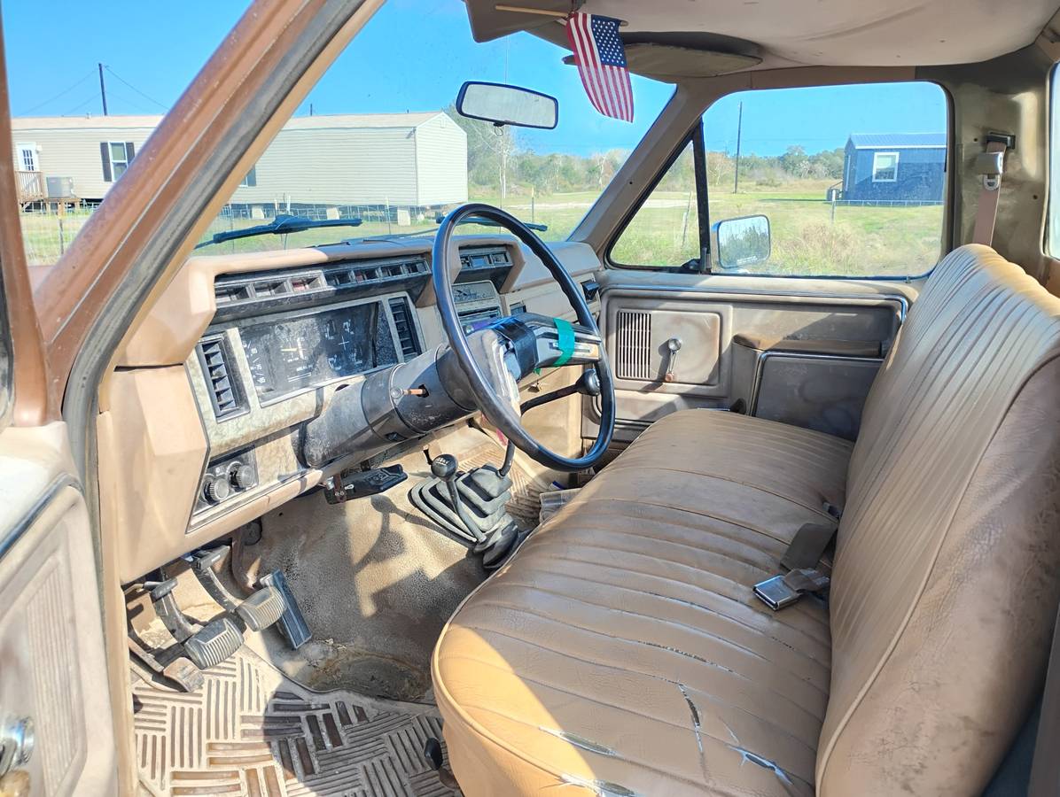 Ford-f-250-diesel-1986-brown-2