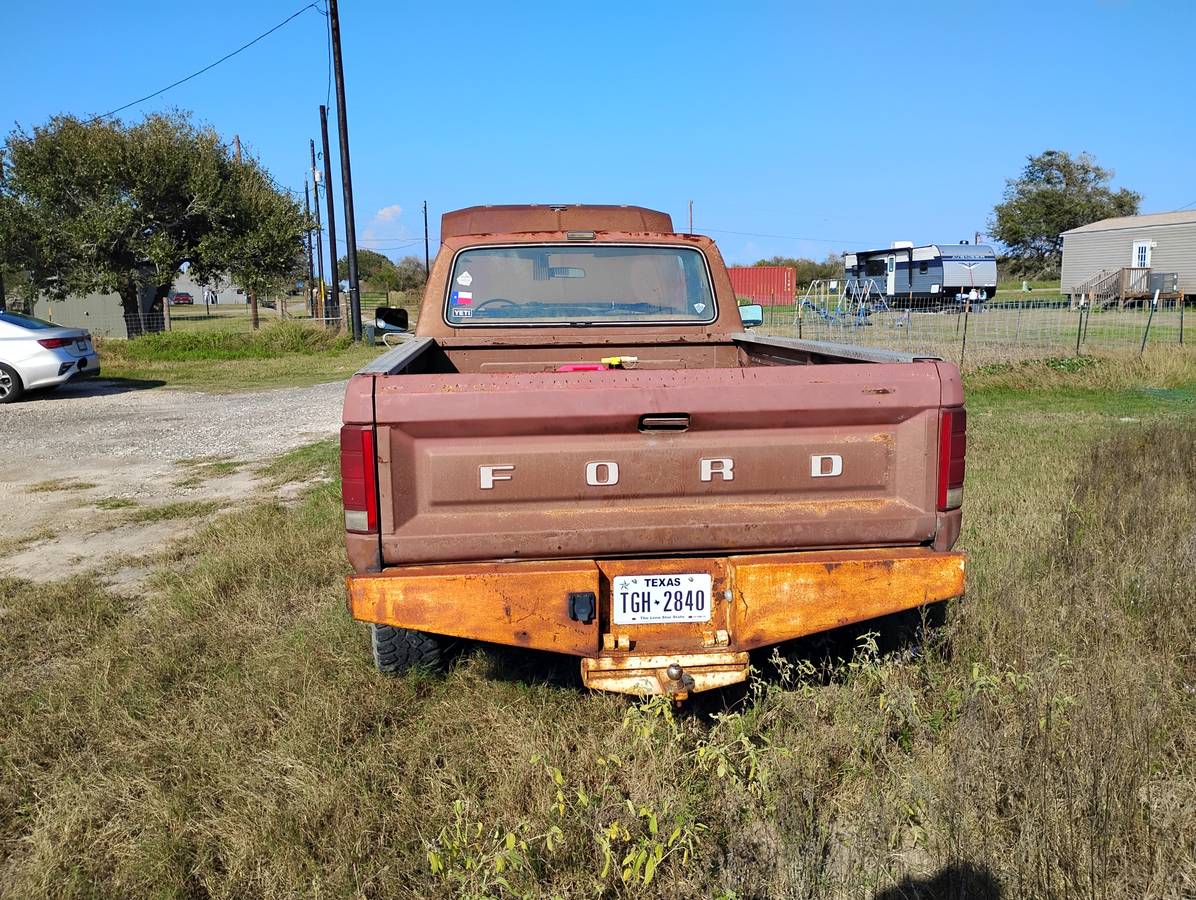 Ford-f-250-diesel-1986-brown-4
