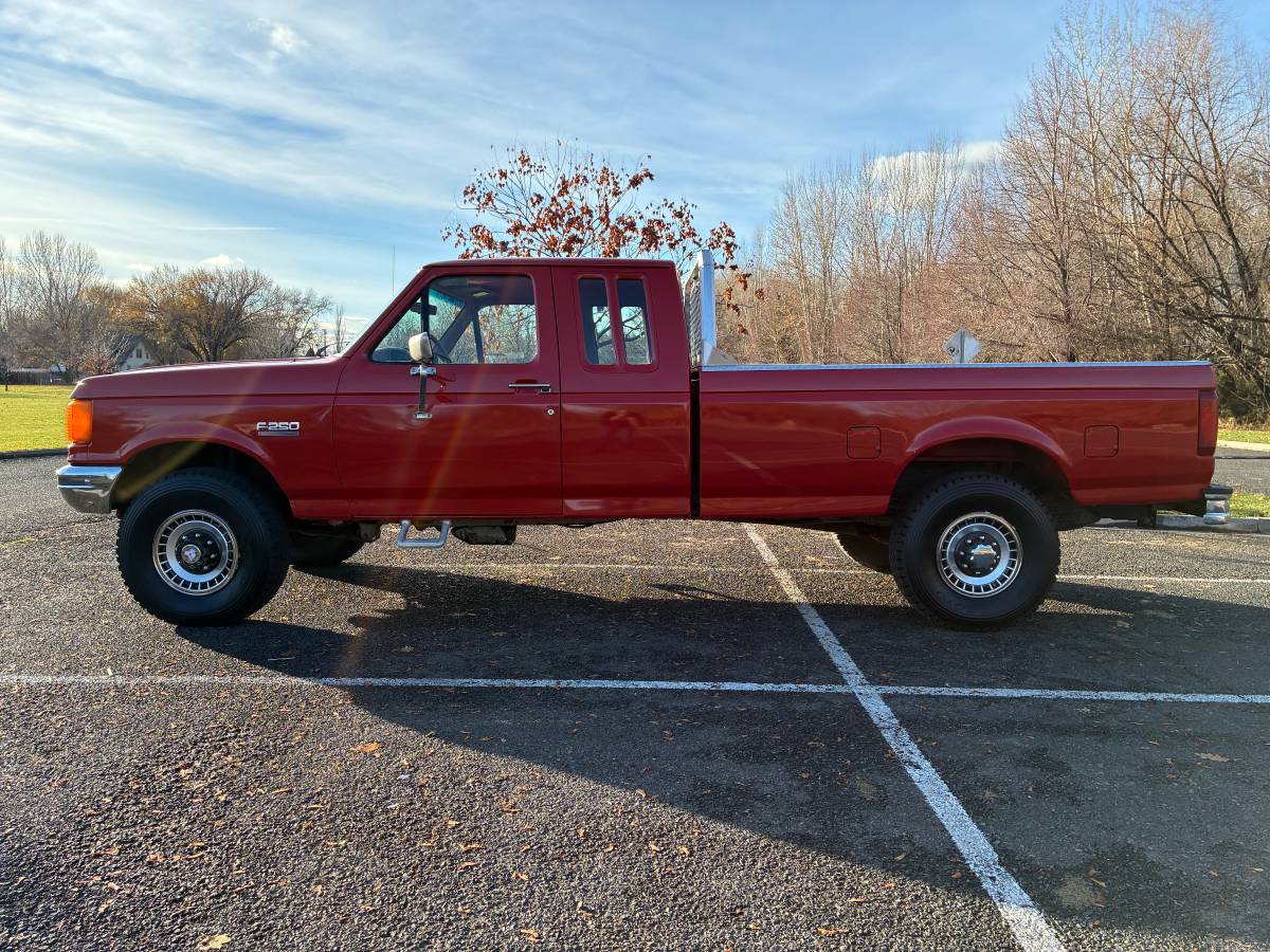 Ford-f-250-diesel-1987-red-9
