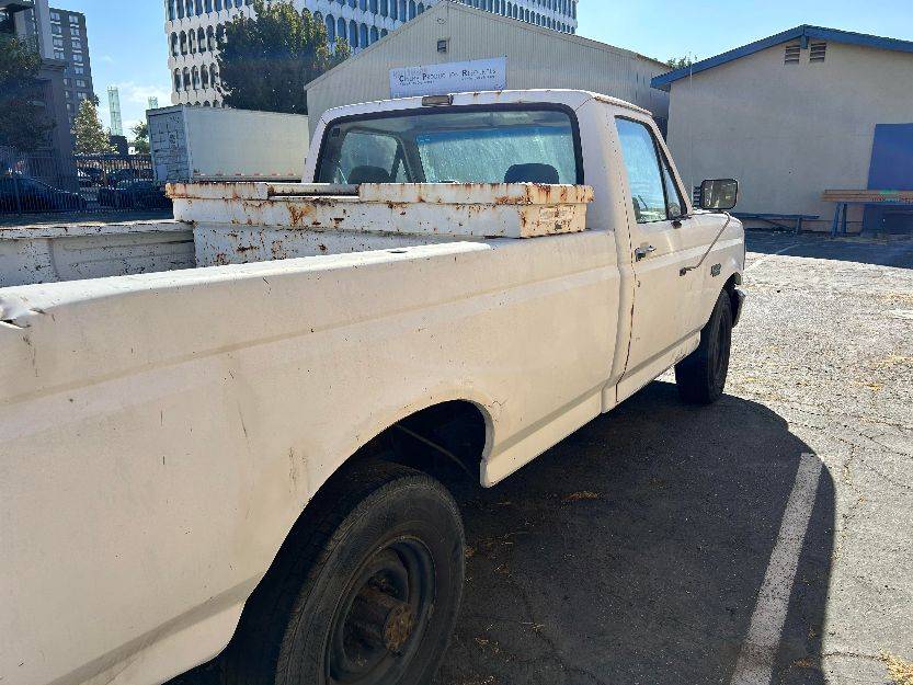 Ford-f-250-diesel-xl-1993-white-1