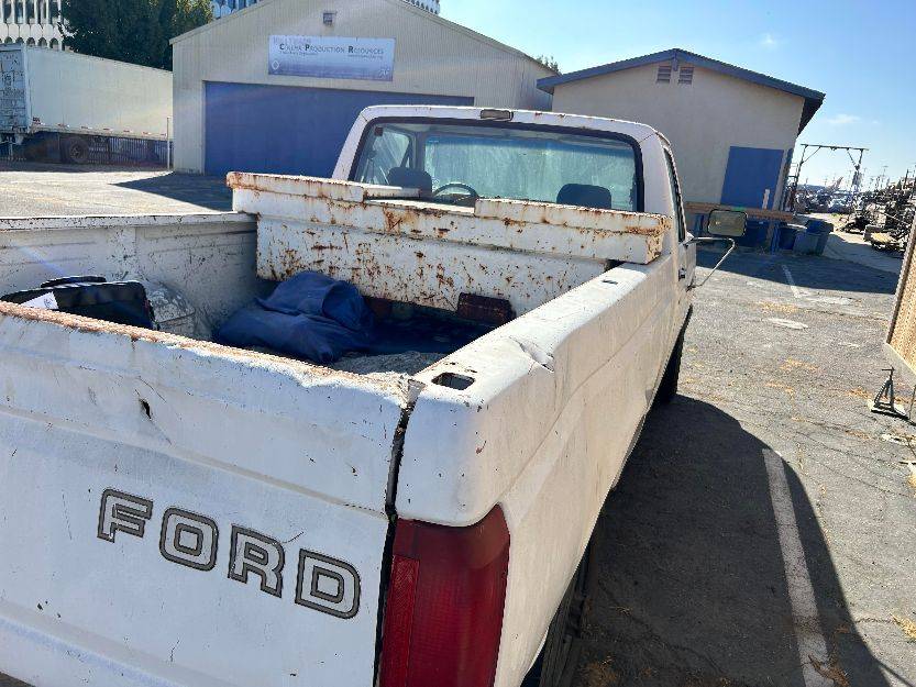 Ford-f-250-diesel-xl-1993-white-2