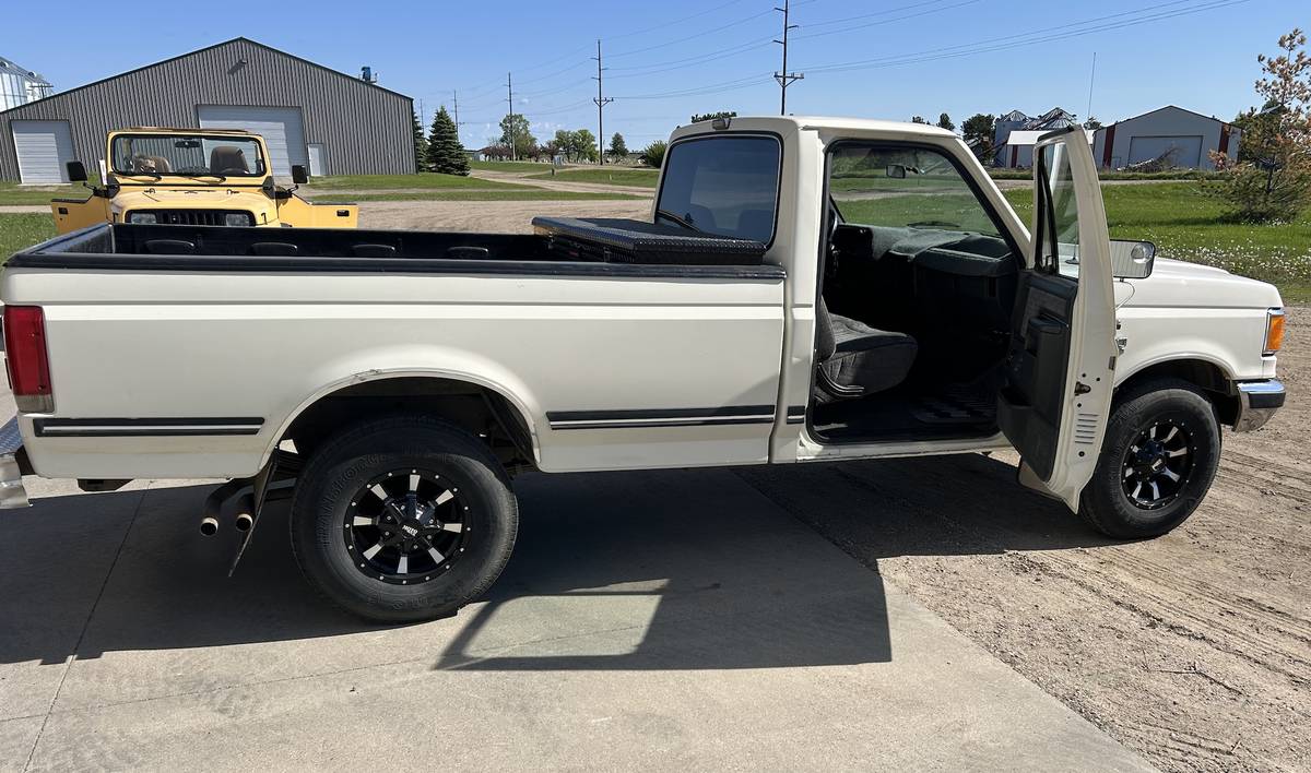 Ford-f-250-lariat-1990-custom-6