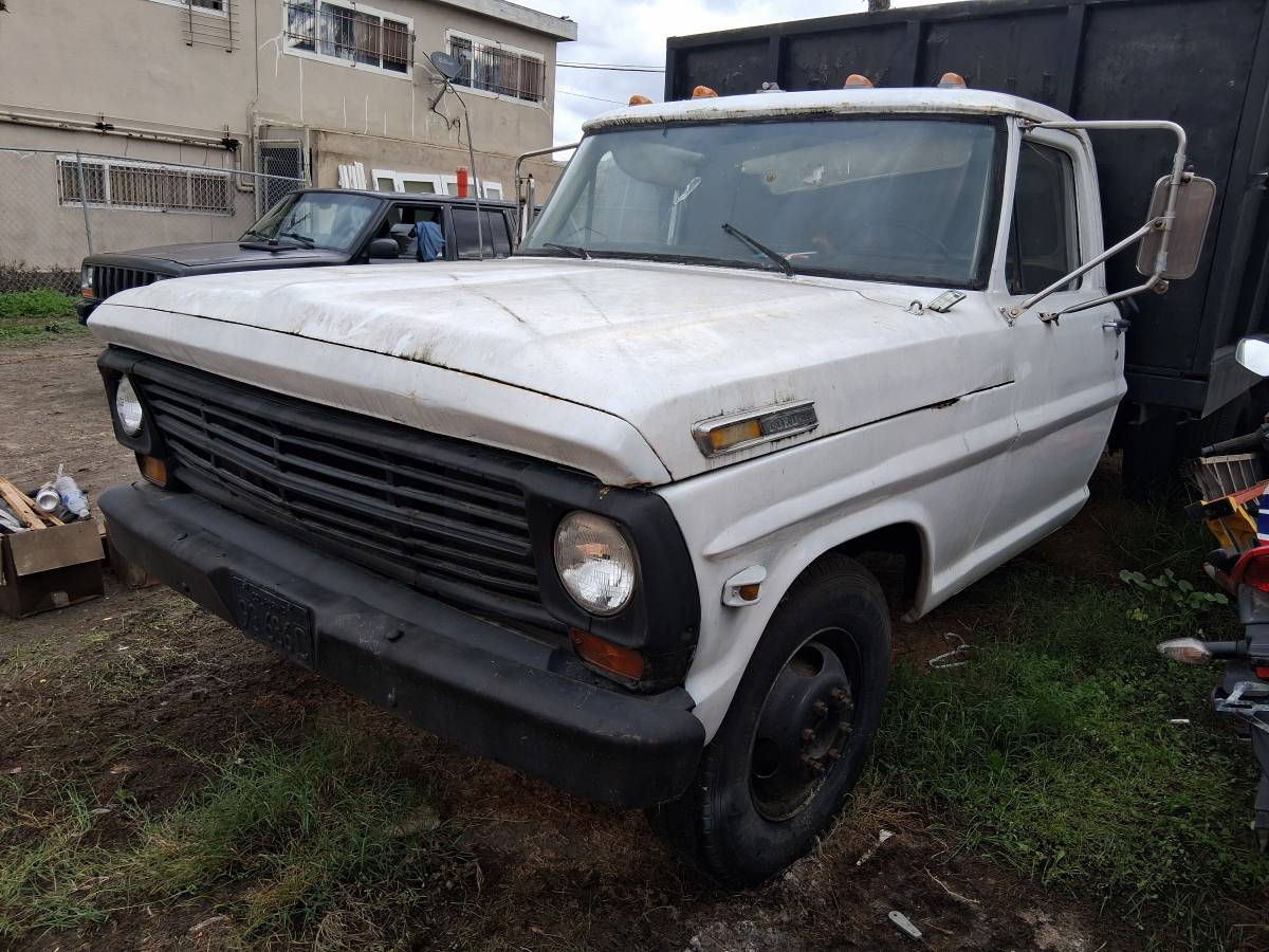 Ford-f-350-1977-white-26
