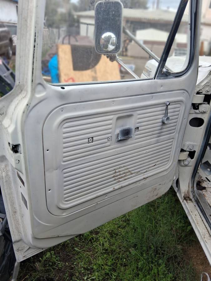 Ford-f-350-1977-white-32