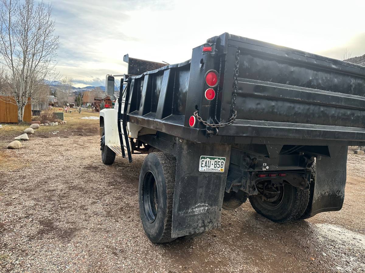 Ford-f-350-1986-white-1