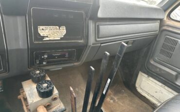 Ford-f-350-1986-white-2