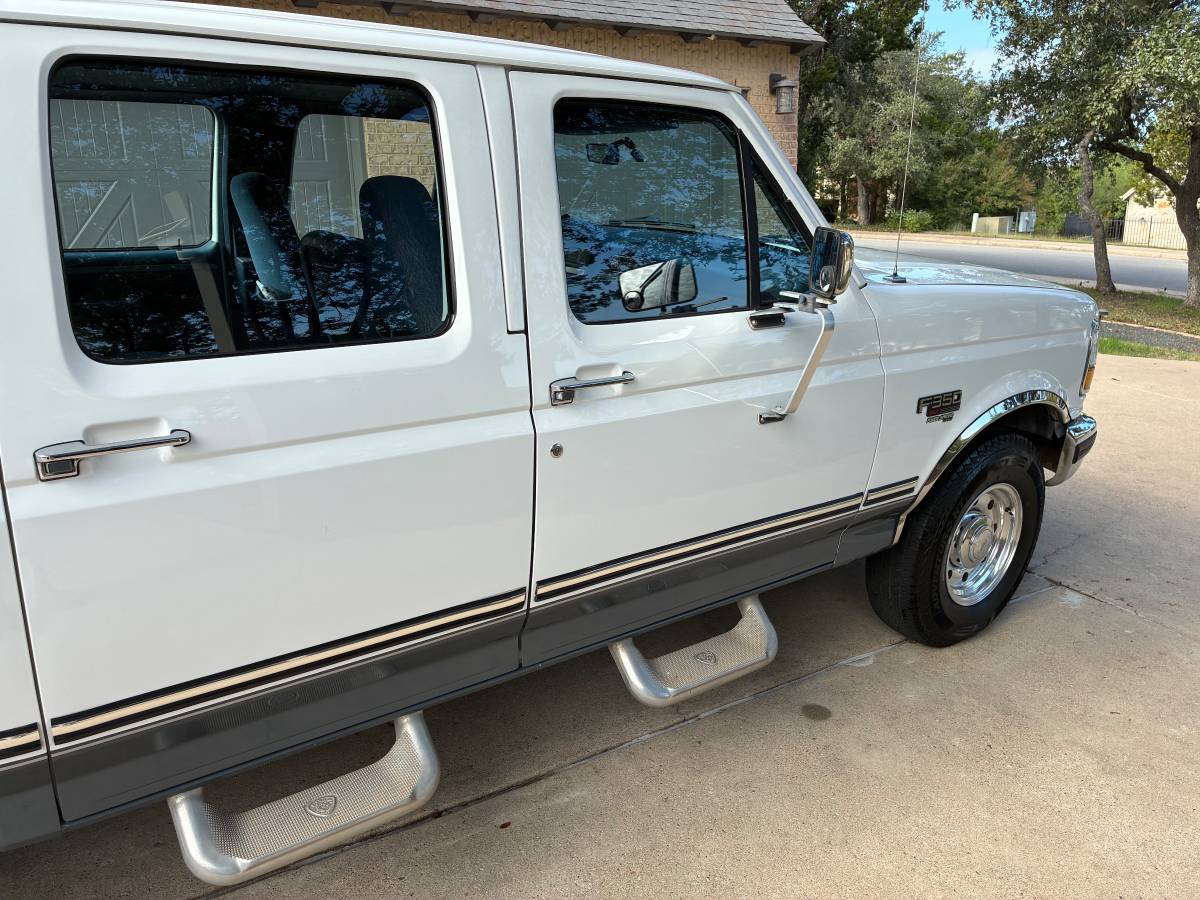 Ford-f-350-cre-cab-diesel-1995-white-1