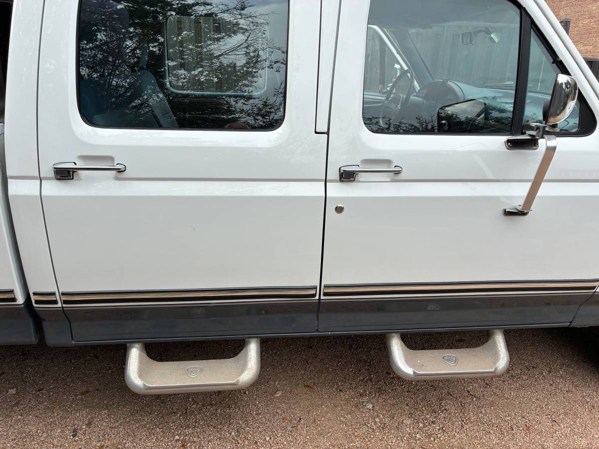 Ford-f-350-cre-cab-diesel-1995-white-11