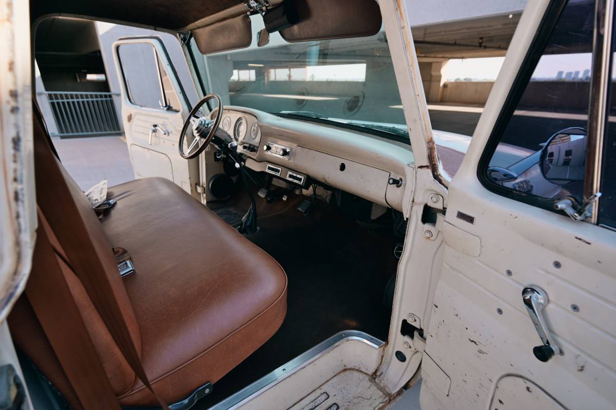 Ford-f100-1963-custom-23