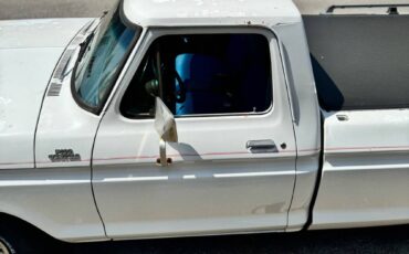 Ford-f100-custom-1979-white-3