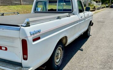 Ford-f100-custom-1979-white-4