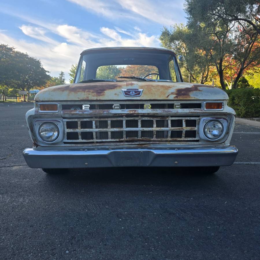 Ford-f100-pickup-1965-white-10