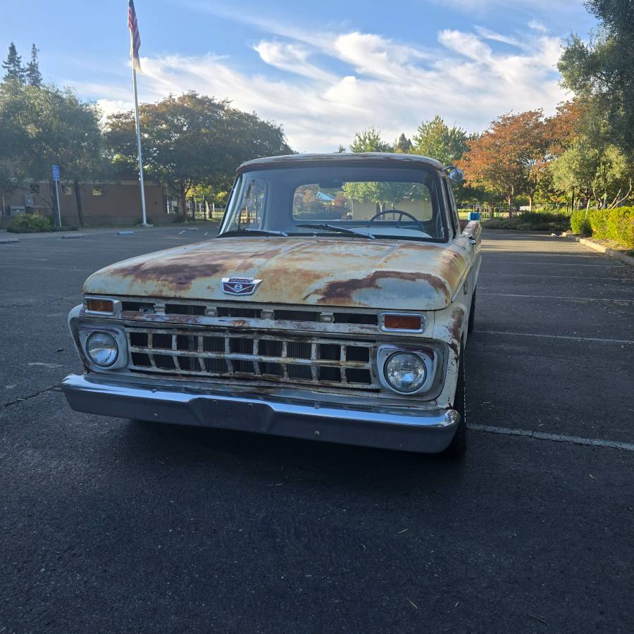 Ford-f100-pickup-1965-white-18