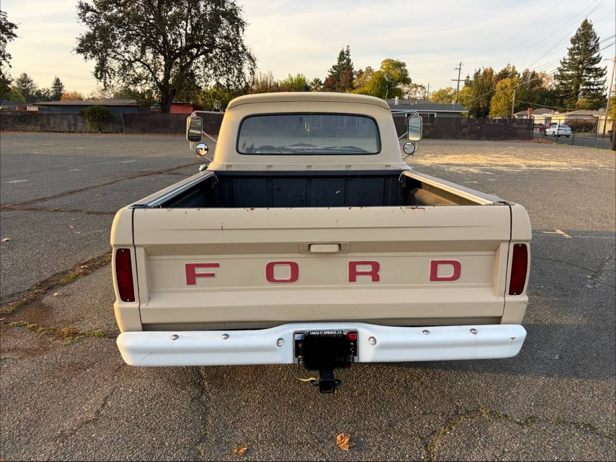 Ford-f100-pickup-1966-custom-23