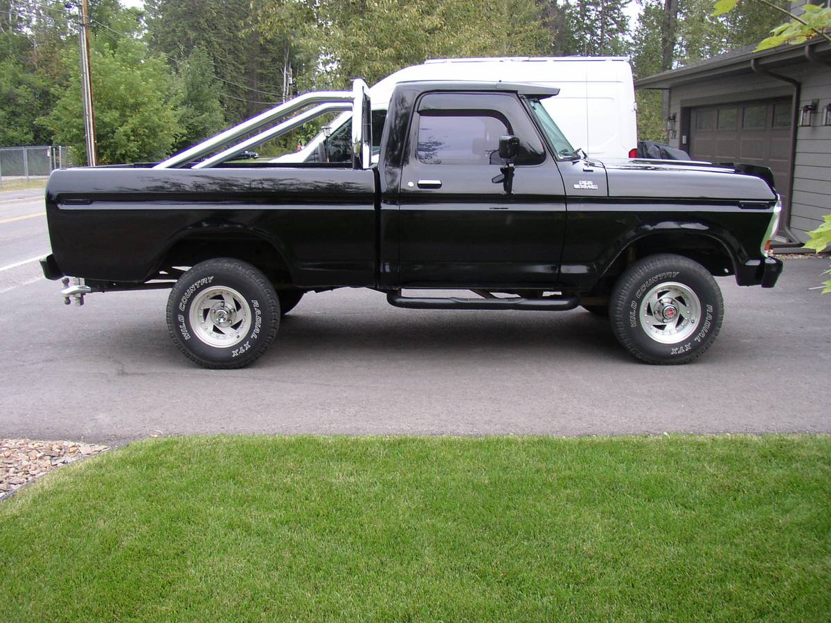 Ford-f150-1978-black-2