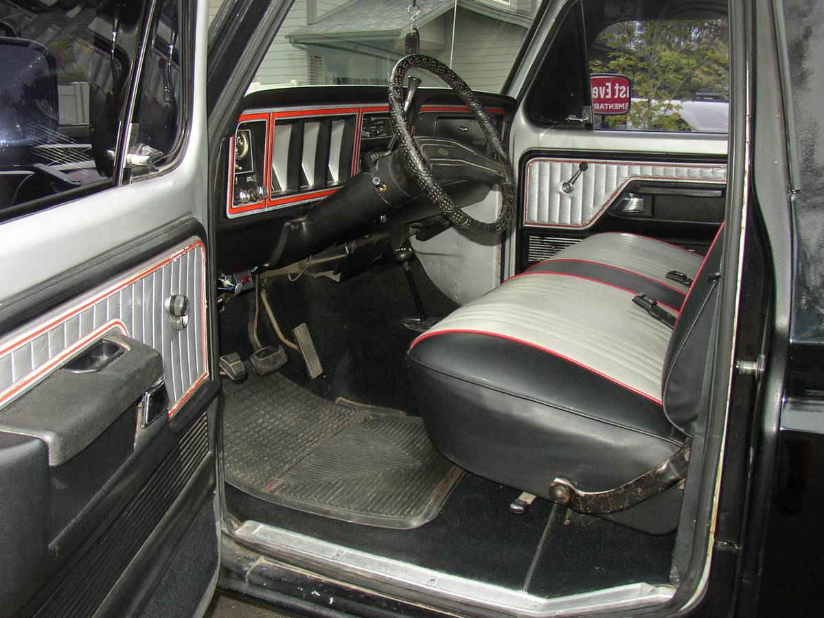Ford-f150-1978-black-3