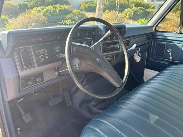 Ford-f150-1986-7