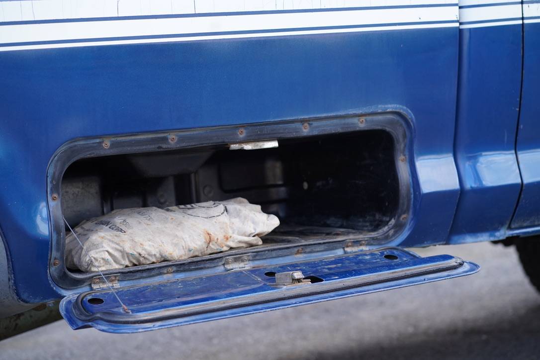 Ford-f150-4x4-1979-blue-11