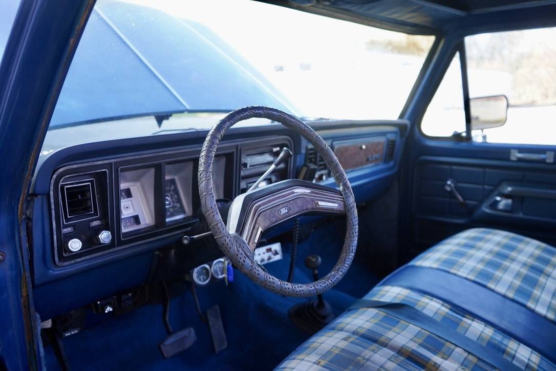 Ford-f150-4x4-1979-blue-15