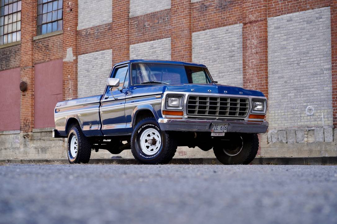 Ford-f150-4x4-1979-blue-8