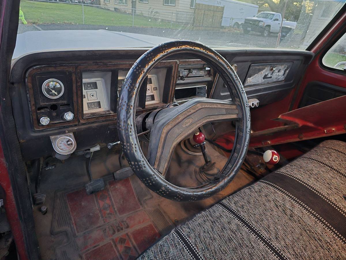 Ford-f150-4x4-1979-red-17