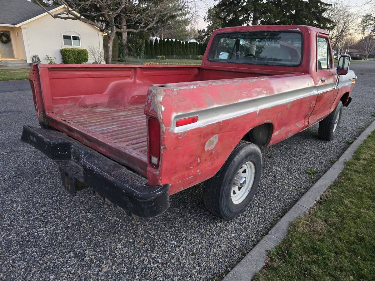 Ford-f150-4x4-1979-red-3