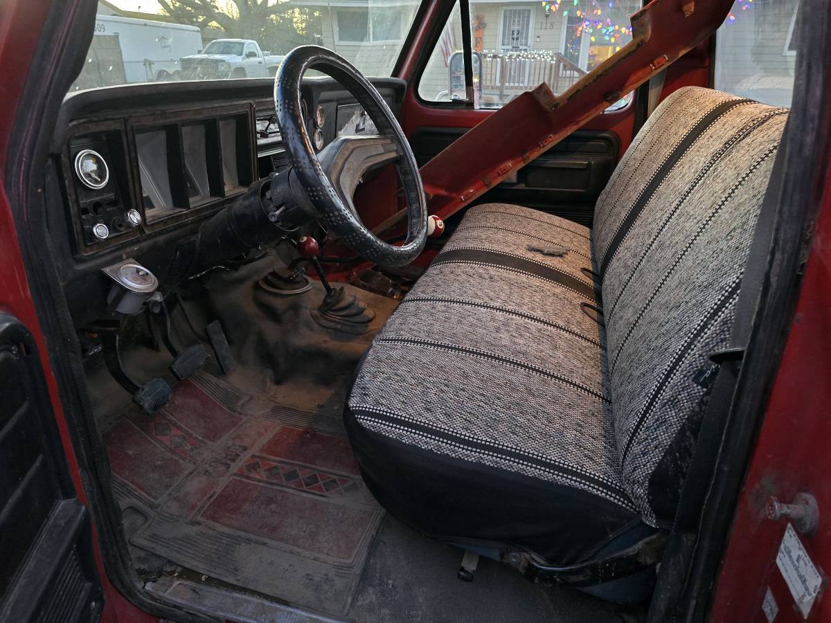 Ford-f150-custom-1979-red-11