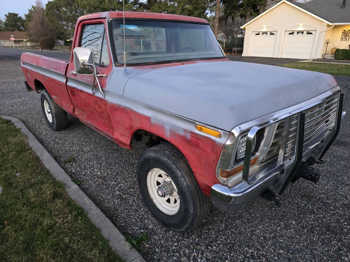 Ford-f150-custom-1979-red-17