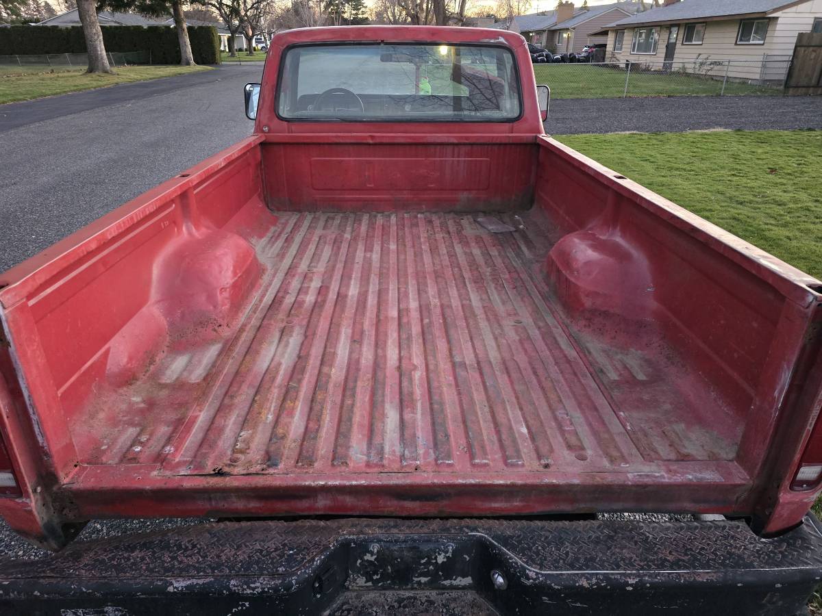 Ford-f150-custom-1979-red-3