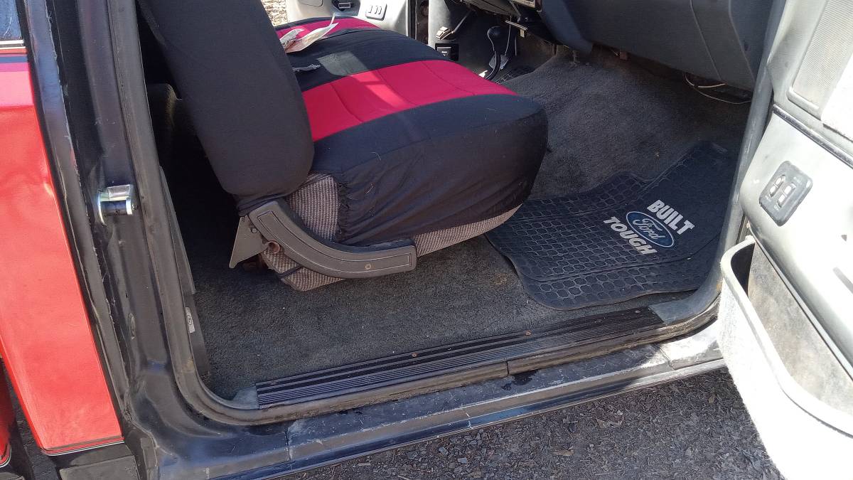 Ford-f150-lariat-4x4-1990-red-11