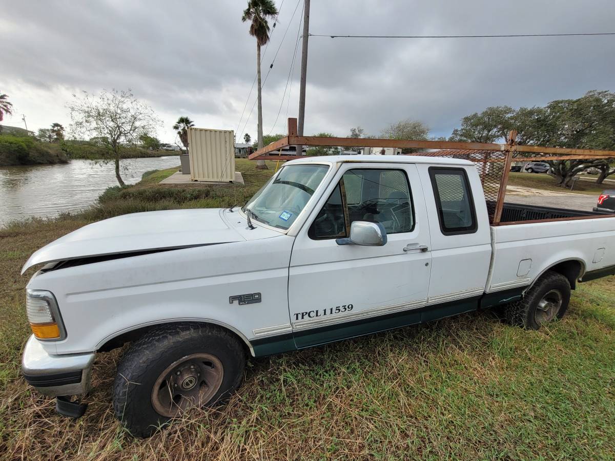 Ford-f150-supercrew-cab-xlt-1996-white-8