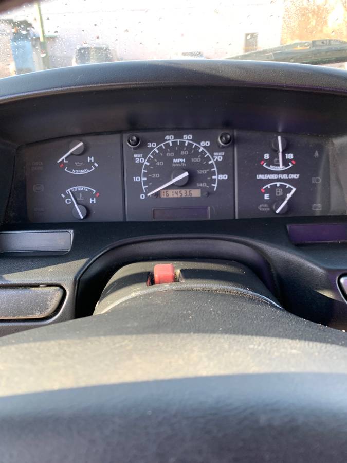 Ford-f150-xlt-4x4-5sp-manual-1994-red-7