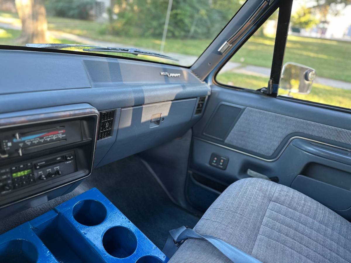 Ford-f150-xlt-lariat-1990-blue-5