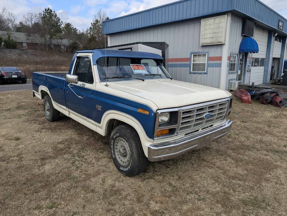Ford-f150-xlt-lariat-explorer-1985-blue-4