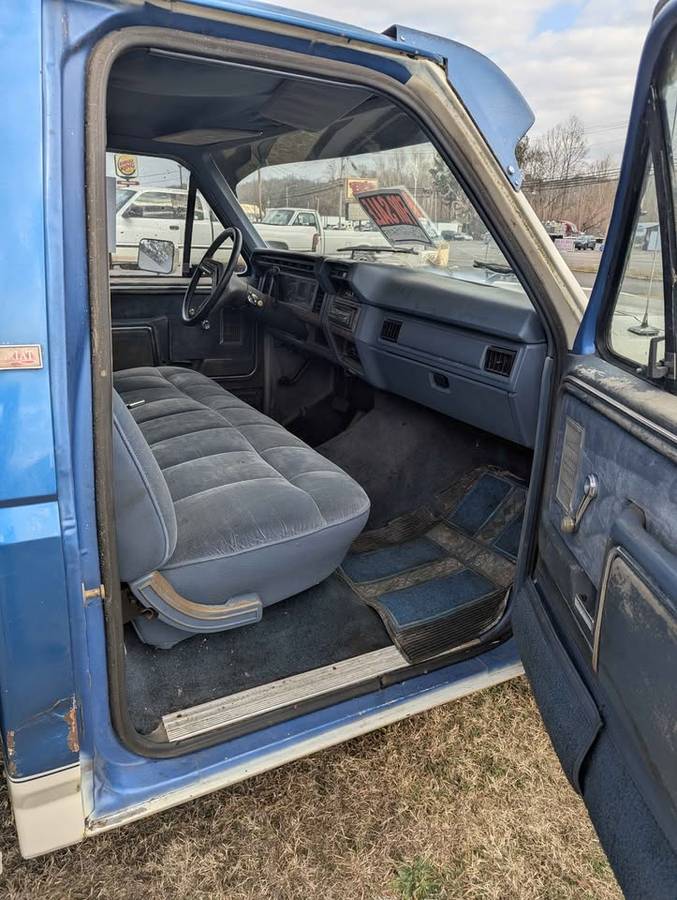 Ford-f150-xlt-lariat-explorer-1985-blue-7