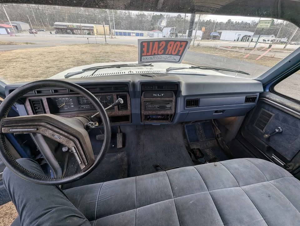 Ford-f150-xlt-lariat-explorer-1985-blue-8