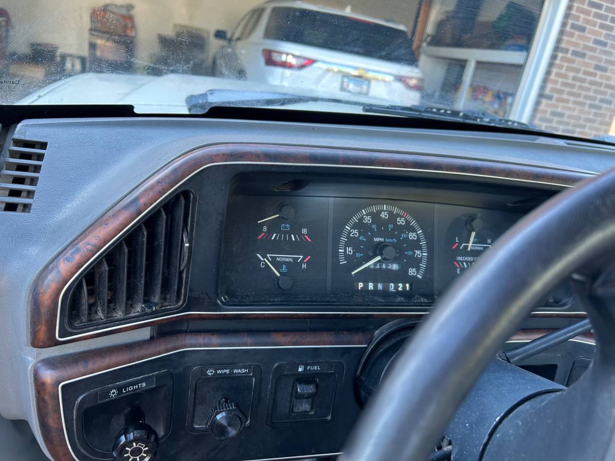 Ford-f15o-x-l-t-lariat-4x4-1988-white-7