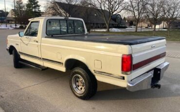 Ford-f15o-xlt-lariat-1988-white-14