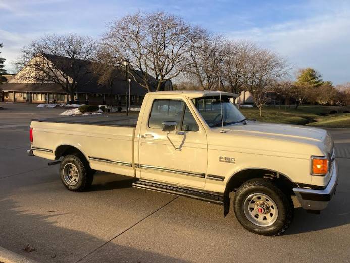 Ford-f15o-xlt-lariat-1988-white-3