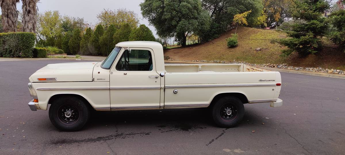 Ford-f250-1972-white-2
