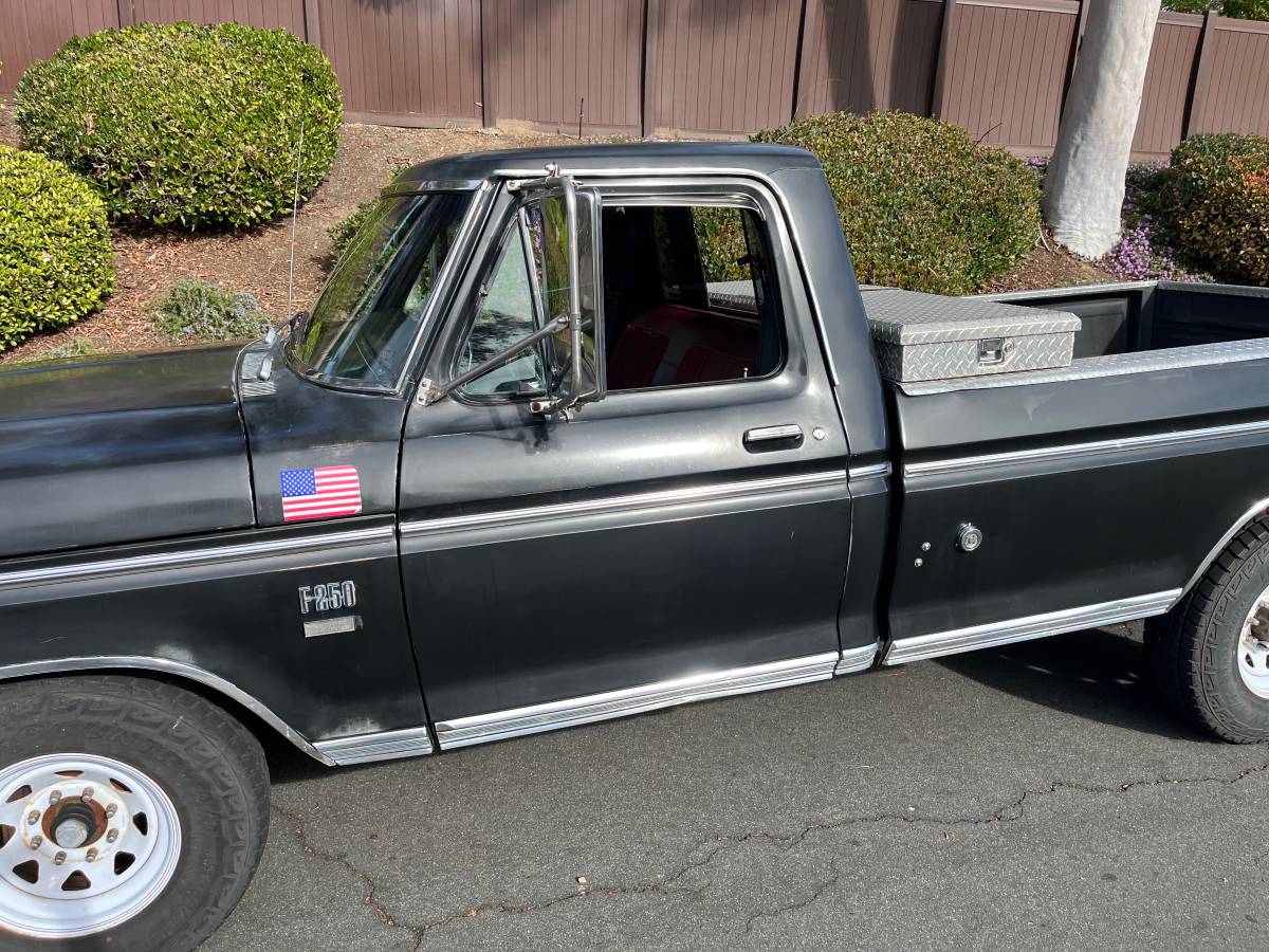 Ford-f250-1974-black-5
