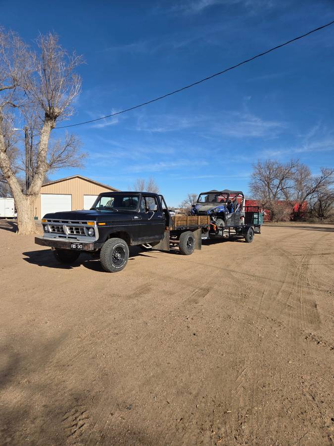 Ford-f250-1977-black-1