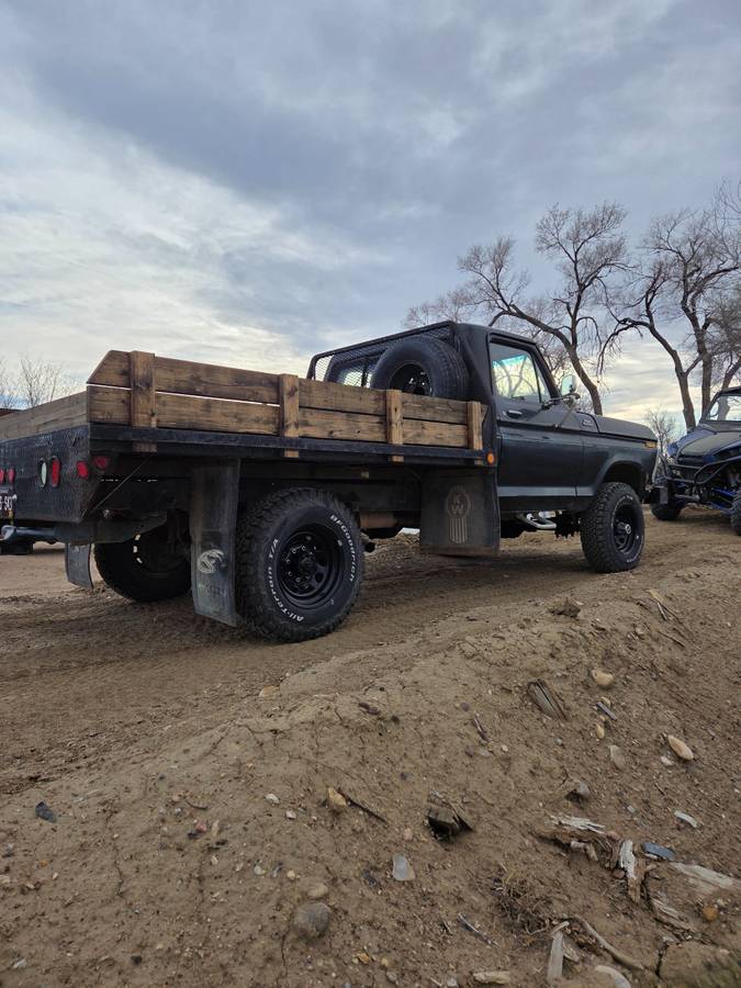 Ford-f250-1977-black-14
