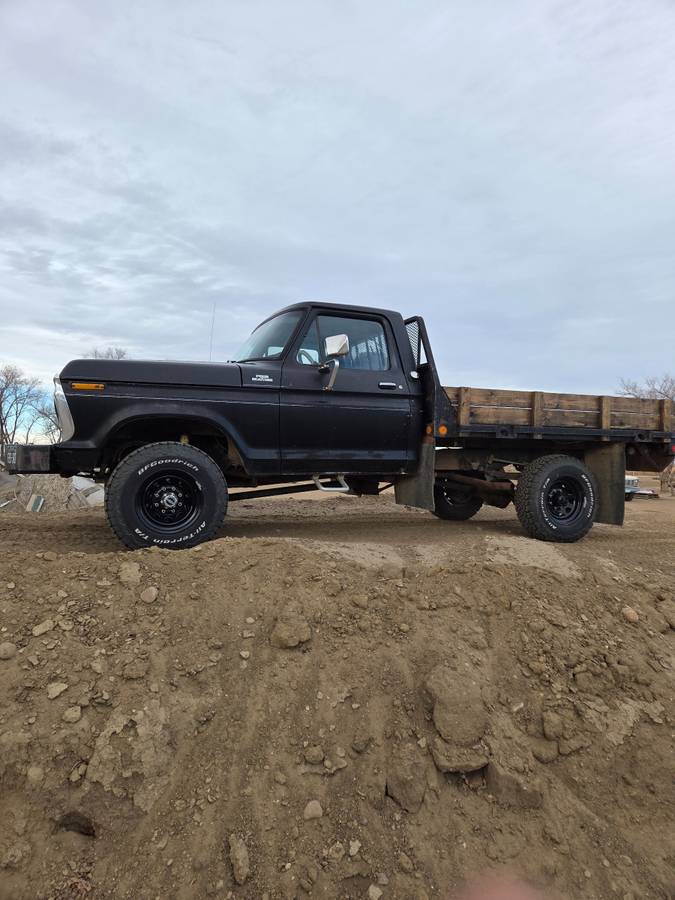 Ford-f250-1977-black-17