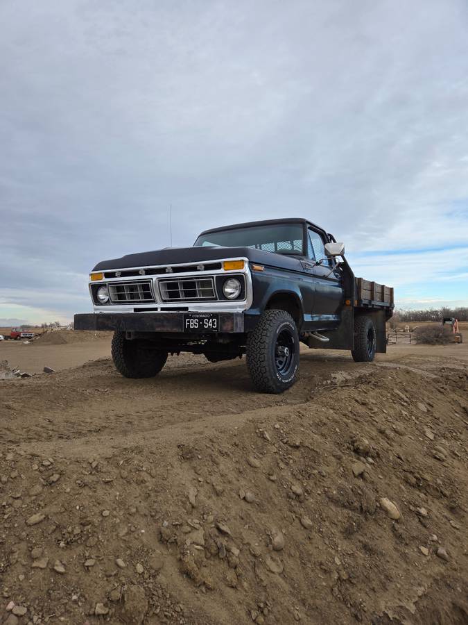 Ford-f250-1977-black-18